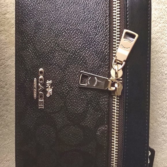 Coach Signature Cosmetic Case - Picture 9 of 11